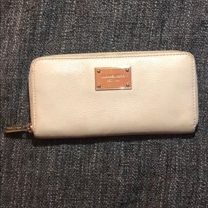 Michael Kors cream with gold detail wallet